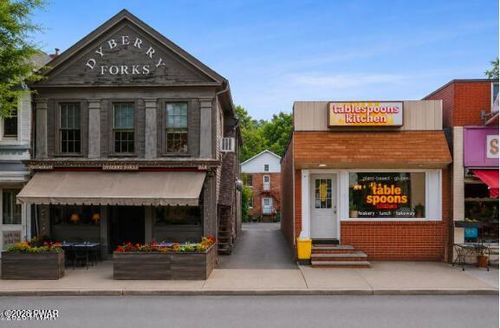 939-933-939 Main St, Honesdale, PA, 18431-1903 | Card Image