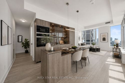 11 Yorkville Ave, Toronto, ON, M4W0C1 | Card Image