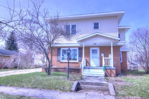 107 N Pine St, Saint Louis, MI, 48880-1428 | Card Image