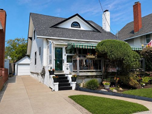 13810 Cronston Avenue, New York, NY, 11694 | Card Image