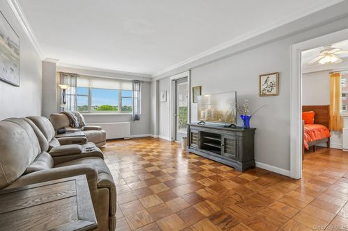 3j-30 Lake Street, White Plains, NY, 10603 | Card Image