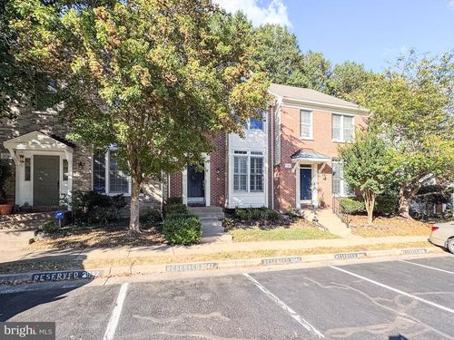 11742 Valley Ridge Cir, FAIRFAX, VA, 22033-2745 | Card Image