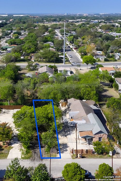 823 Romero, San Antonio, TX, 78237-2836 | Card Image