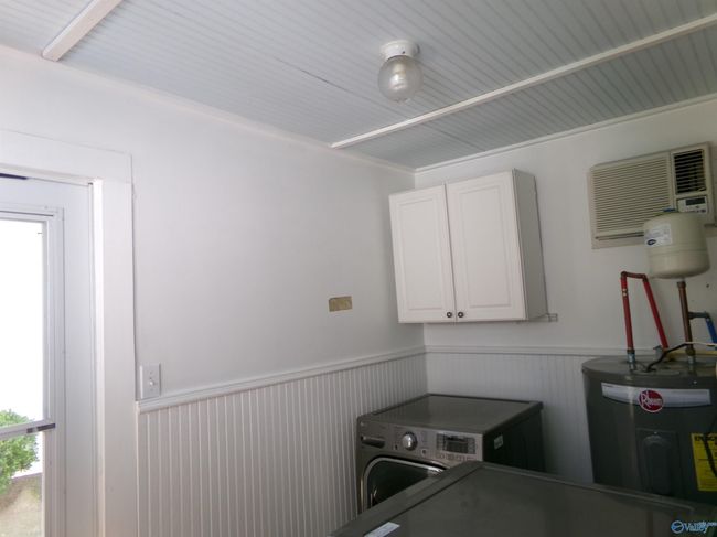 407 Marsheutz Ave Sw, House other with 3 bedrooms, 2 bathrooms and null parking in Huntsville AL | Image 7