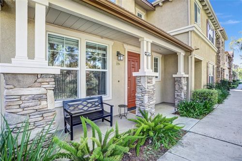 2204-30505 Canyon Hills Rd, Lake Elsinore, CA, 92532-7525 | Card Image