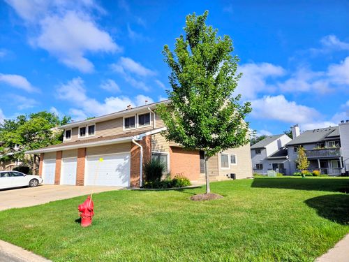122 Autumn Ct, Buffalo Grove, IL, 60089-1581 | Card Image