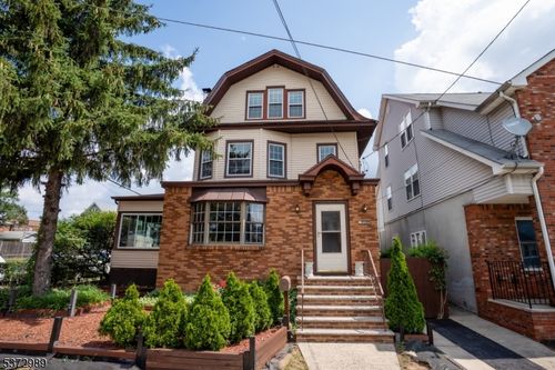 325 Valley Brook Ave, Lyndhurst, NJ, 07071-1808 | Card Image