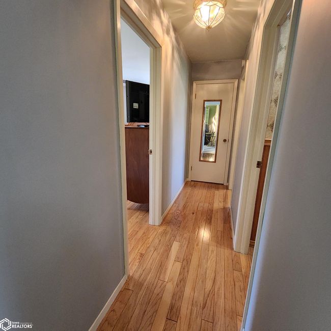 213 E Baker St, Home with 4 bedrooms, 2 bathrooms and 2 parking in Avoca IA | Image 36