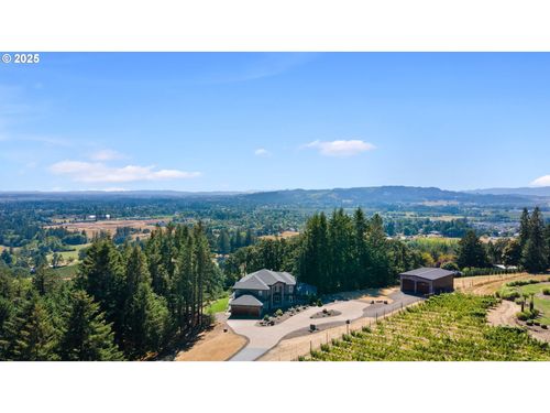 16155 Ne Wilkerson Way, Newberg, OR, 97132-9447 | Card Image