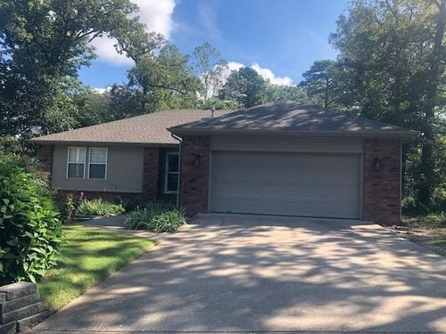 2 Millom Ln, Bella Vista, AR, 72714-1841 | Card Image