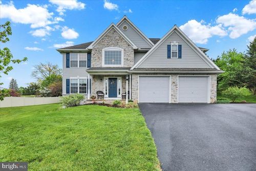 201 Cedar Holw, MANHEIM, PA, 17545-9010 | Card Image