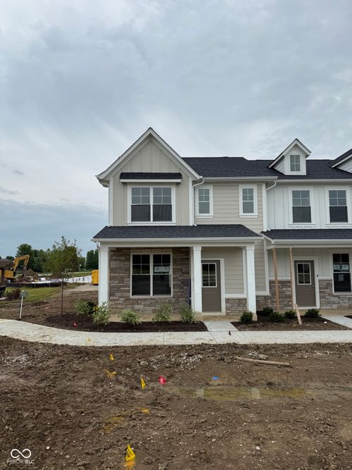 8568 Goldfinch Rd, Brownsburg, IN, 46112-9594 | Card Image