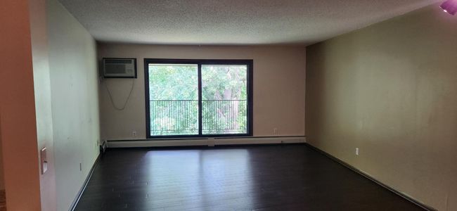 AC in the living | Image 6