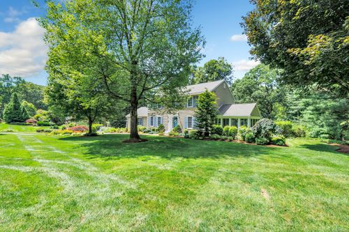 23 Finchwood Dr, Trumbull, CT, 06611-4010 | Card Image