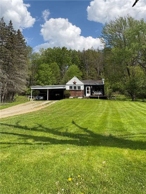 1524 Thurber Rd, Corning, NY, 14830-9572 | Card Image