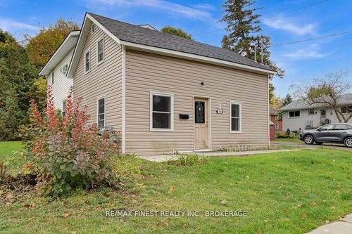 1-148 Thomas St W, Napanee, ON, K7R2H3 | Card Image