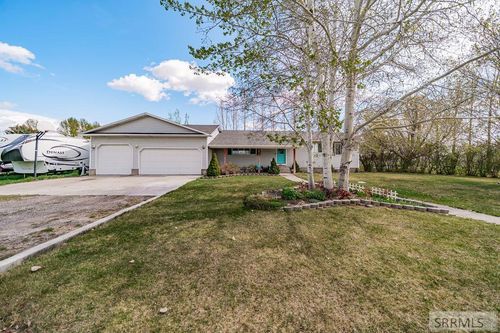 3724 E 38 N, Rigby, ID, 83442-5621 | Card Image