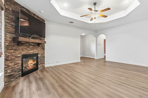 2107 Pecan Hvn, New Braunfels, TX, 78130-2769 | Card Image