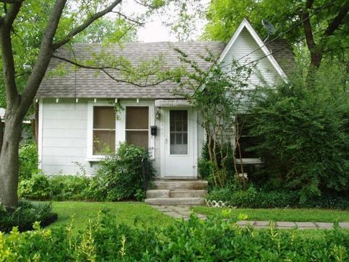 5643 Cary St, Dallas, TX, 75227-3002 | Card Image