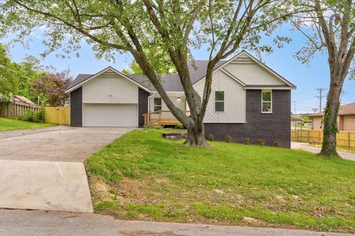 2021 E Lark Street, Springfield, MO, 65804 | Card Image