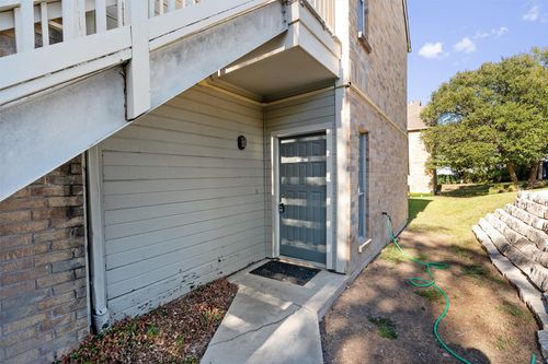 apt-101-2450 Wickersham Ln, Austin, TX, 78741-4744 | Card Image