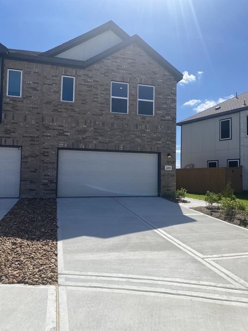 2214 Salinas Dr, Rosharon, TX, 77583-5997 | Card Image