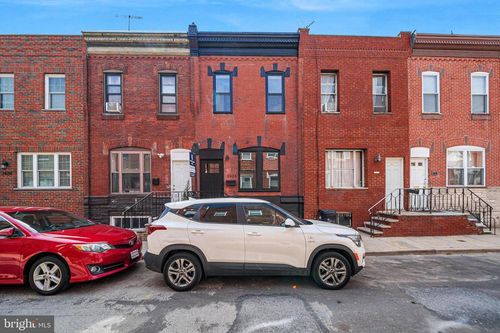 2424 S Iseminger St, PHILADELPHIA, PA, 19148-3518 | Card Image