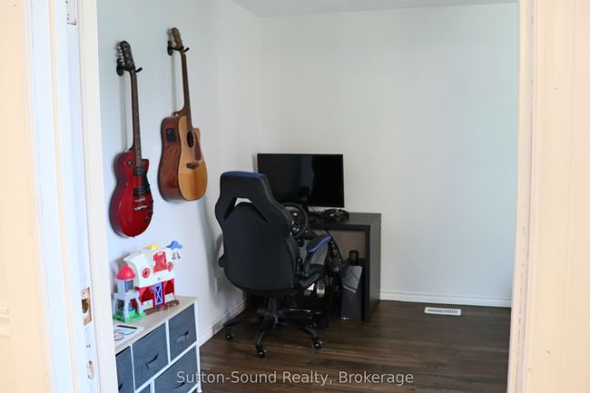 31 Yonge St S, House other with 4 bedrooms, 2 bathrooms and 4 parking in Tara ON | Image 40