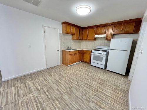 g-51 Emmett Terrace, New Rochelle, NY, 10805 | Card Image