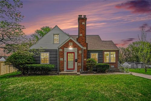 5611 Harvard Ave, Raytown, MO, 64133-2949 | Card Image