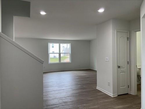 9272 Hemlock Ln, Dexter, MI, 48130-8005 | Card Image