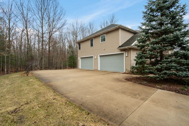3455 E Shady Ridge Ln, House other with 4 bedrooms, 4 bathrooms and null parking in Midland MI | Image 58