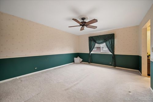 2757 Karen Lane, Glenview, IL, 60025 | Card Image