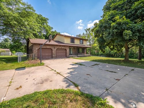 1902 S Raisinville Rd, Raisinville Twp, MI, 48161-9046 | Card Image