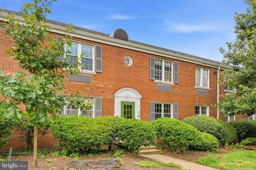 b-211 E Glebe Rd, ALEXANDRIA, VA, 22305-3018 | Card Image