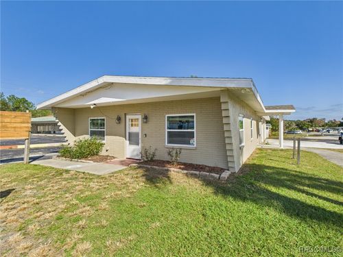 2 Melbourne St, Beverly Hills, FL, 34465-3268 | Card Image