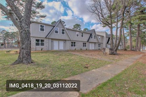 1900 Labette Manor Dr, Little Rock, AR, 72205-6821 | Card Image