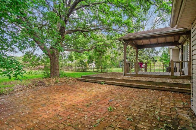 227 Hale, House other with 3 bedrooms, 2 bathrooms and 4 parking in Winnie TX | Image 7