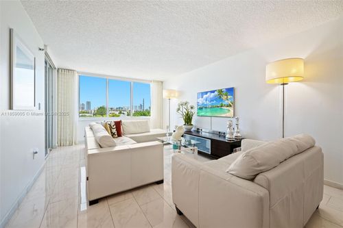 apt-603-17890 W Dixie Hwy, North Miami Beach, FL, 33160-4827 | Card Image