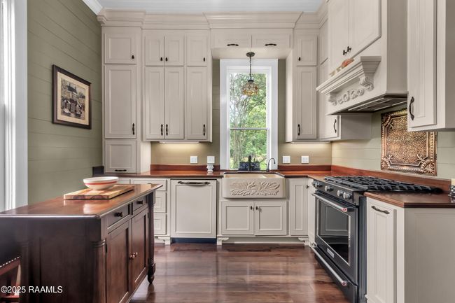 Kitchen | Image 4