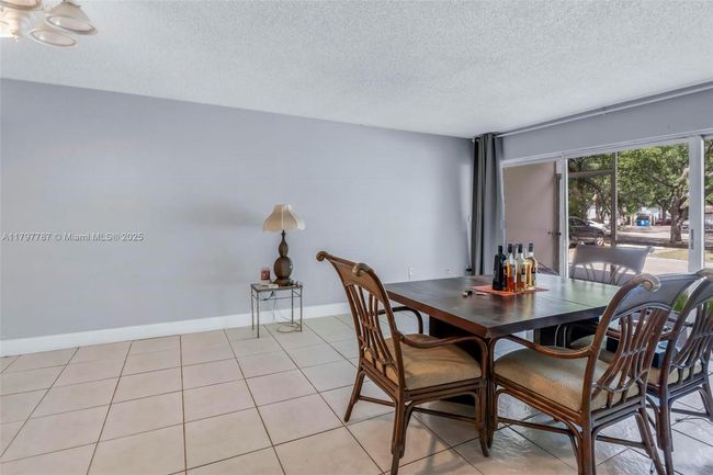 APT-115 - 4235 N University Dr, Condo with 2 bedrooms, 2 bathrooms and null parking in Sunrise FL | Image 4