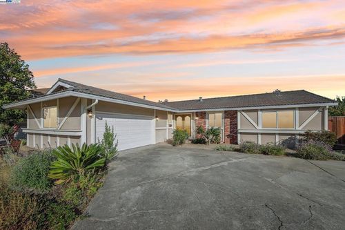 137 Cassandra Pl, San Ramon, CA, 94583-3722 | Card Image