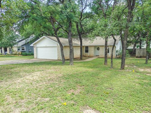 306 Lakeway Dr, Georgetown, TX, 78628-2838 | Card Image
