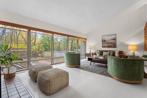 4622 France Ave S, Edina, MN, 55410-1752 | Card Image