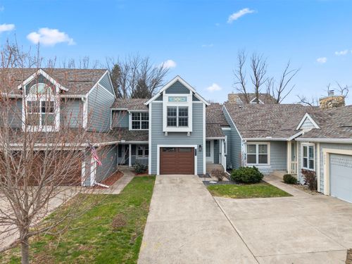 8024 Cobblestone Rd, Urbandale, IA, 50322-4473 | Card Image