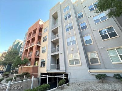 312 - 26 E Serene Avenue, Condo with 2 bedrooms, 2 bathrooms and null parking in Las Vegas NV | Image 2