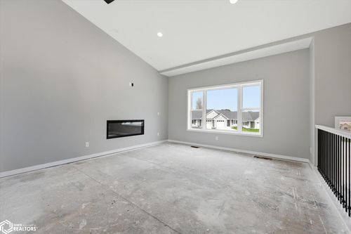 511 E Wood St, Avoca, IA, 51521-4510 | Card Image