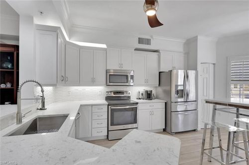 3203-401 Bayfront Pl, NAPLES, FL, 34102-6459 | Card Image