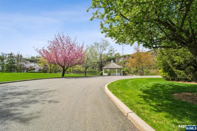 10 Smith Manor Blvd, Condo with 2 bedrooms, 2 bathrooms and null parking in West Orange NJ | Image 39