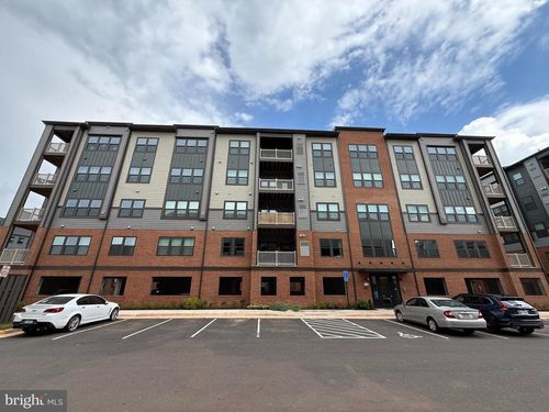 unit-303-4395 Peach Lily Ln, CHANTILLY, VA, 20151-1820 | Card Image